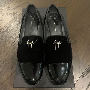 Men’s Black suede and patent leather Giuseppe Zanoti loafers